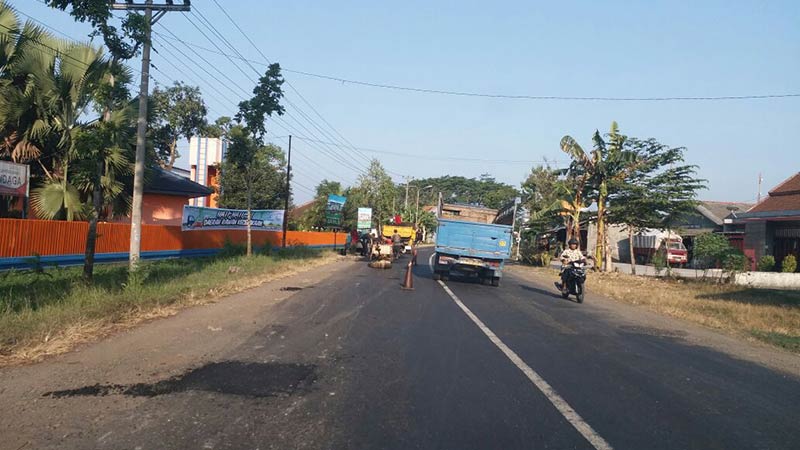 Waspadai Jalan Bergelombang Kebasen hingga Kemranjen