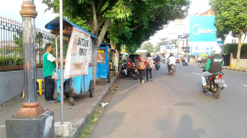 PKL Makin Nekat Jualan di Lokasi Terlarang