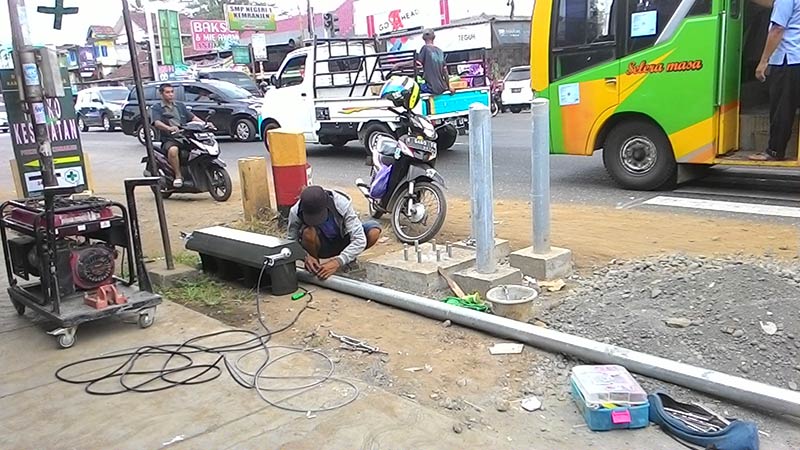 Persimpangan Kemranjen Dipasang Traffic Light