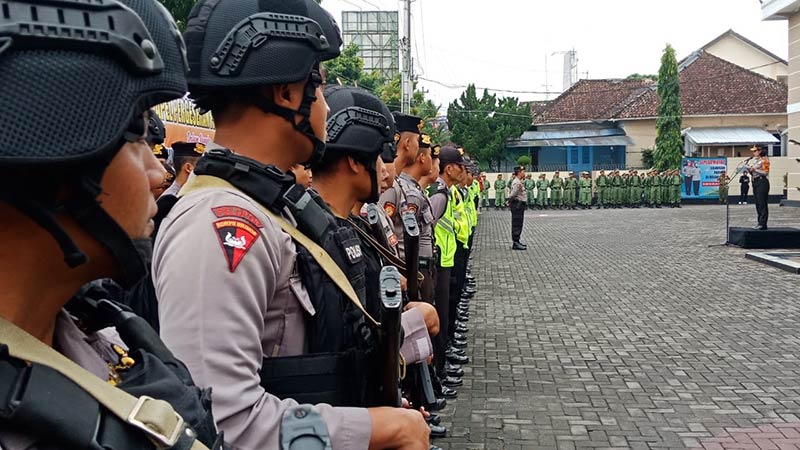 Ratusan Personel Polisi Siap Amankan Pilgub