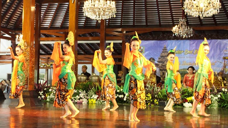 Sendratari Telaga Merdada Pukau Pengunjung TMII