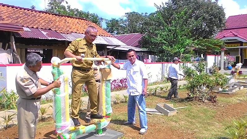 Lapangan Kusuma Sumpiuh Dilengkapi Alat Fitness Outdoor