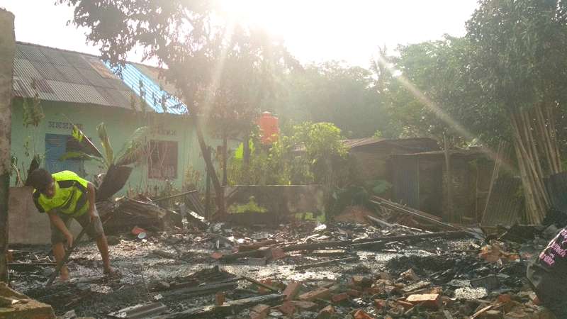 Gara-Gara Puntung Rokok, Satu Rumah di Bojongsari Terbakar