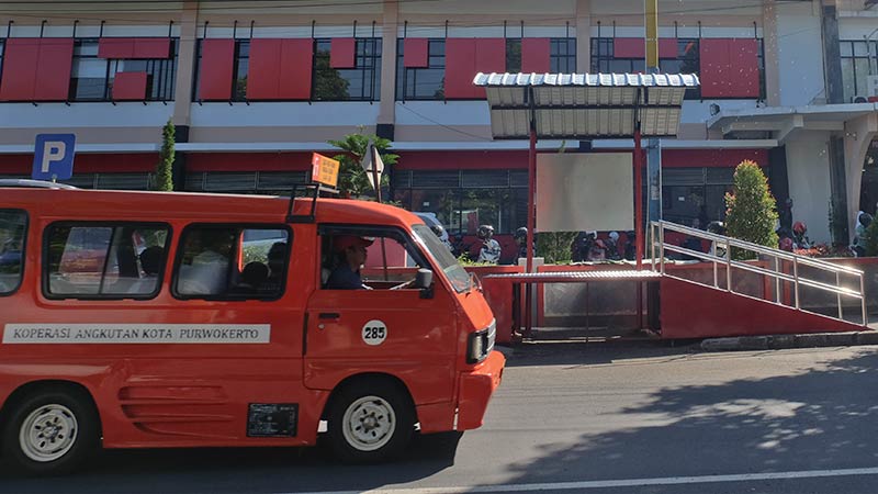 Perekrutan Supir BRT Dipertanyakan