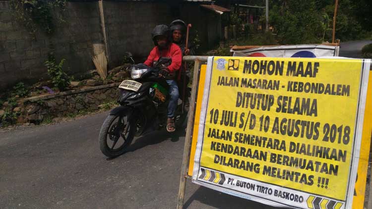 Jalan Masaran - Kebondalem Ditutup Sebulan