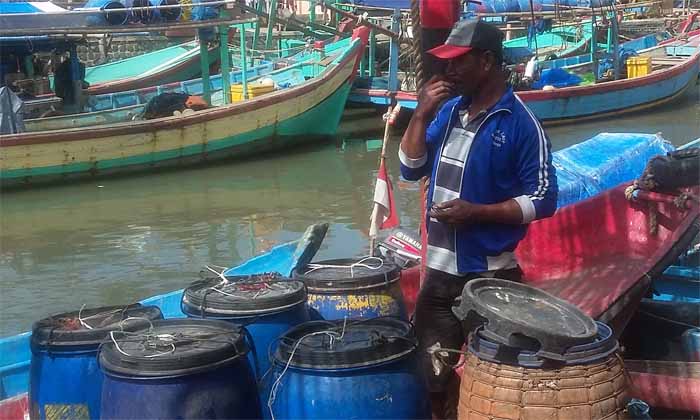 Nelayan Terjerat Utang dengan Pedagang Lokal