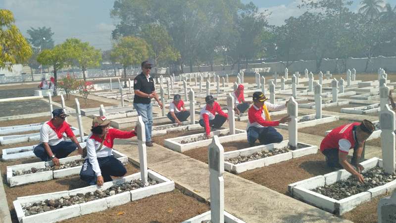 Pasukan Merah Putih Rutan Bersihkan Makam Pahlawan Bumi Wira Bhakti Kebumen