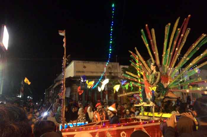 Pitulasan Sumpiuh Night Carnival