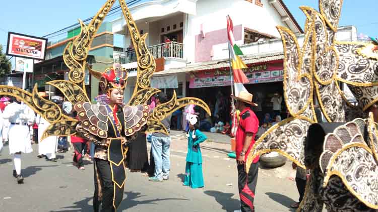 Meriah Karnaval  Ragam Budaya Nusantara