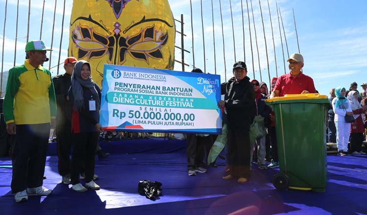 BI Bantu Alat Kebersihan