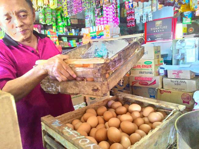 Harga  Telur Merangkak Naik