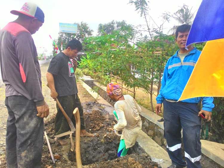 Tambah Pipa, Pertamina Sterilkan Lahan