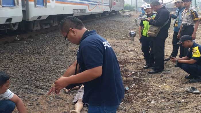 Warga Lengkong Tewas Tertabrak Kereta