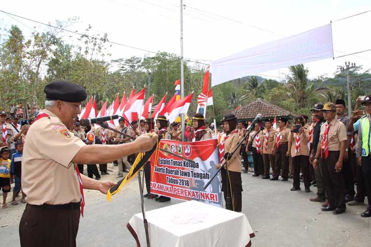 Pramuka Banjarnegara Terima Estafet Tunas Kelapa