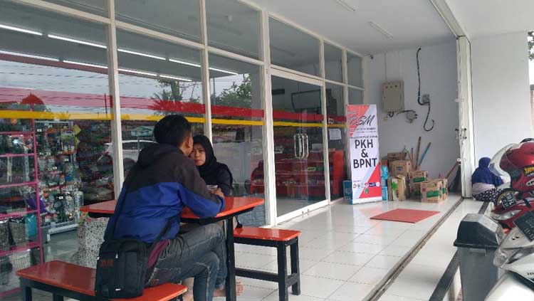 BPNT Belum Pasti, Warung Pasang Banner Pelayanan