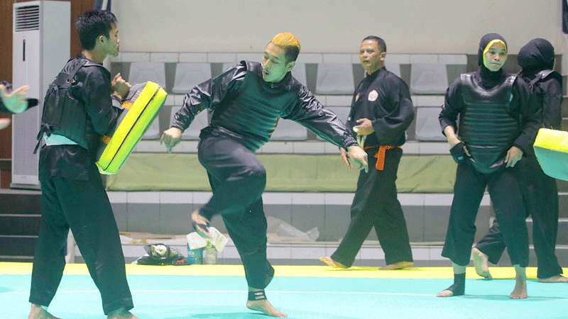 Kombinasi Pesilat Senior dan Junior