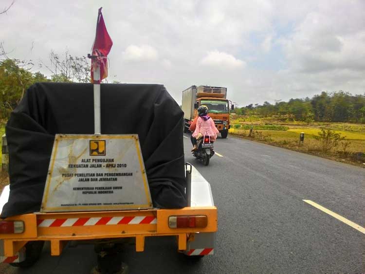 Truk Seberat 1 Ton Uji Jalan Lingkar