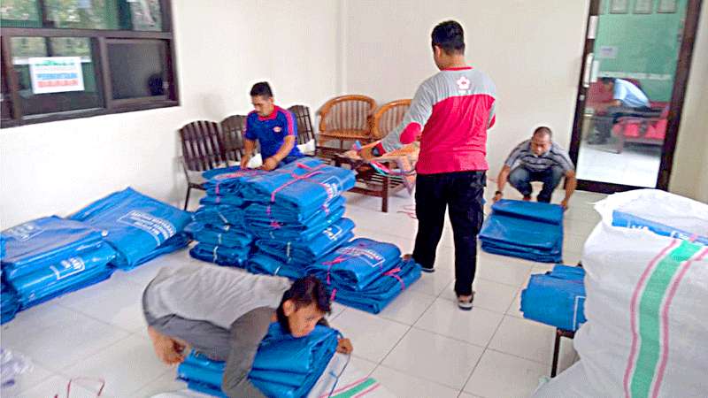 PMI Kebumen Bantu Terpal Bagi Korban Gempa Lombok