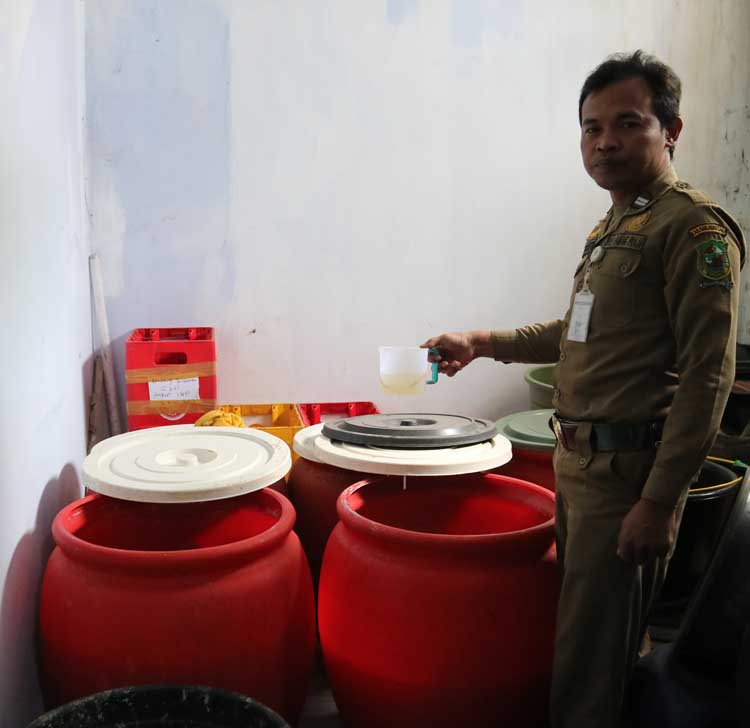 Satpol Amanan 568 Liter Tuak