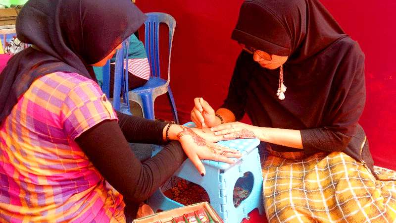 Ada Layanan Henna di Pesta Wirausaha Kebumen