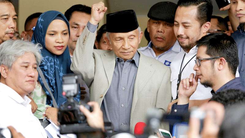 Amien Mengaku Bahagia Diperiksa Penyidik