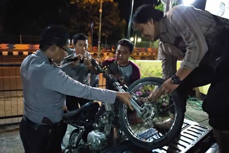 Takut Kena Razia, Motor Protolan Ditinggal