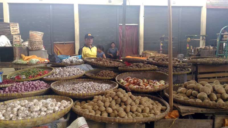 Omzet Pedagang Turun 70 Persen