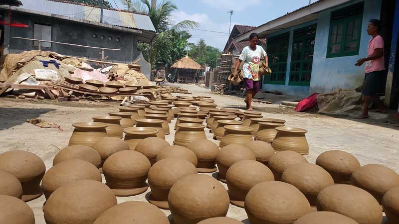 Perajin Gerabah Dusun Sambirata Minim Regenerasi