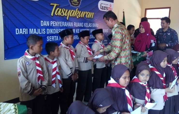 MIM Kalikabong Resmikan Ruang Kelas Baru