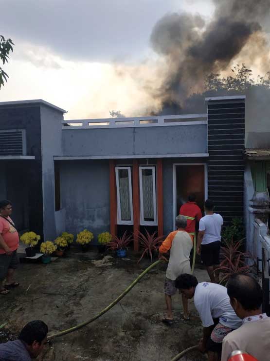 Bakar Sampah, Rumah Ludes Terbakar