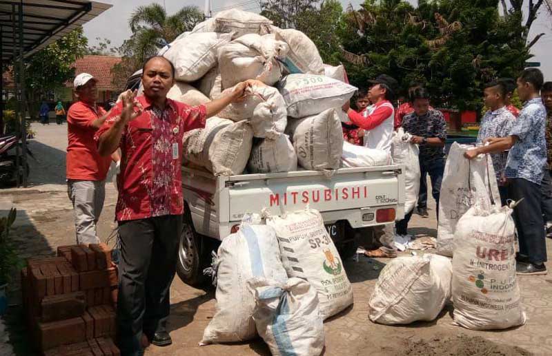 Sodaqoh Sampah untuk Rehab RTLH