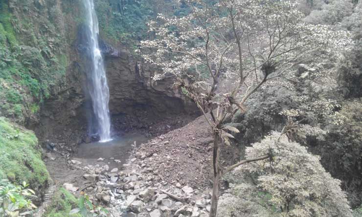 Curug Cipendok Rawan Longsor