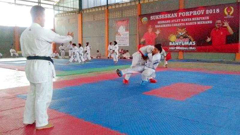 Hall Futsal untuk Cabor Bela Diri