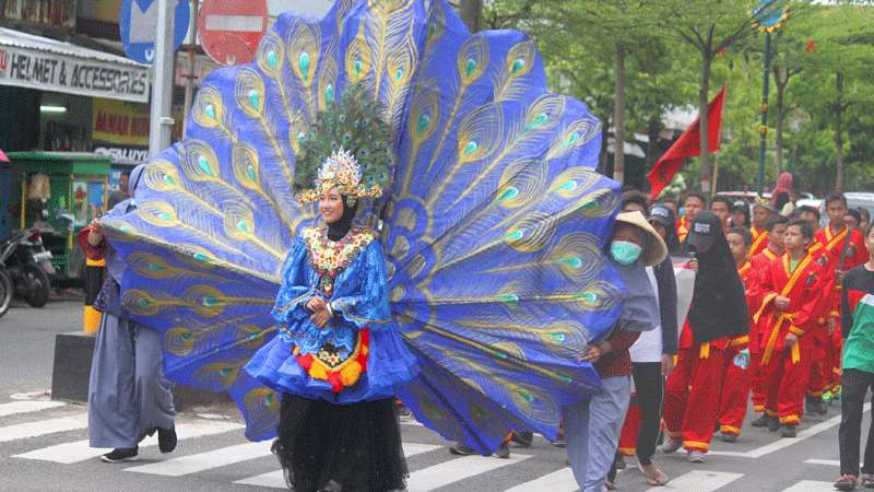 Puluhan Kontingen Meriahkan Karnaval Milad Muhamamdiyah di Kebumen