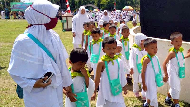 Ribuan Siswa TK IKuti Gebyar Manasik Haji di Alun-Alun Kebumen