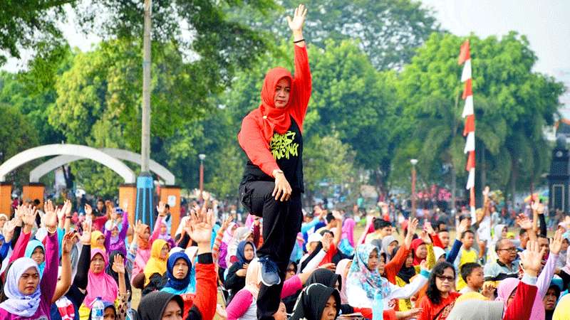 Ribuan Warga Kebumen Meriahkan Senam Bersama HKN