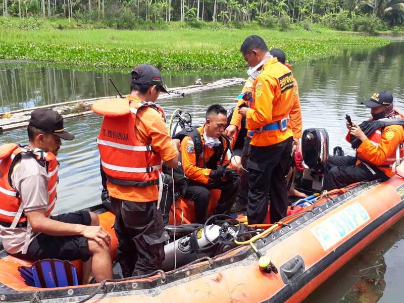 Susul Suami Cuci Tangan, Warga Ciamis Tercebur di Waduk