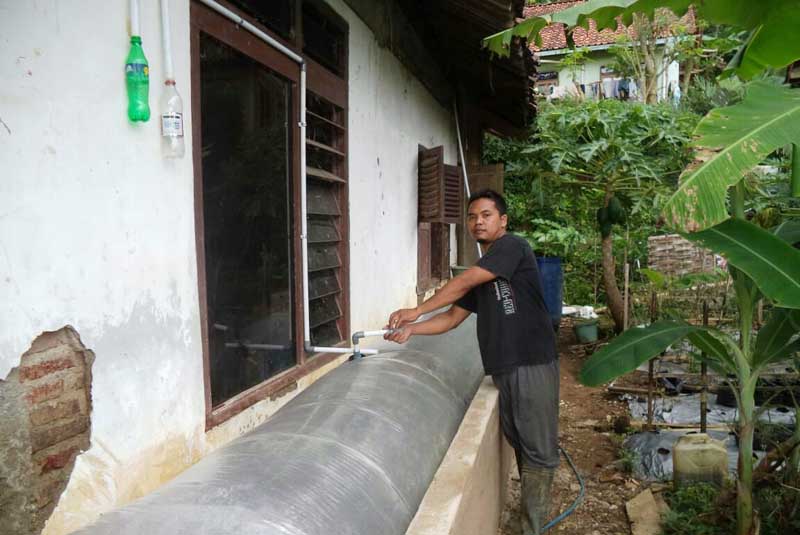 Elpiji Mahal, Warga Beralih ke Biogas