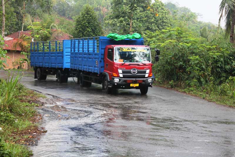 Bupati Tegas Portal Jalan Mantrianom