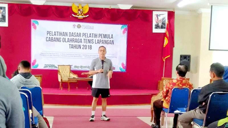 Coaching Clinic Tenis Didominasi Guru