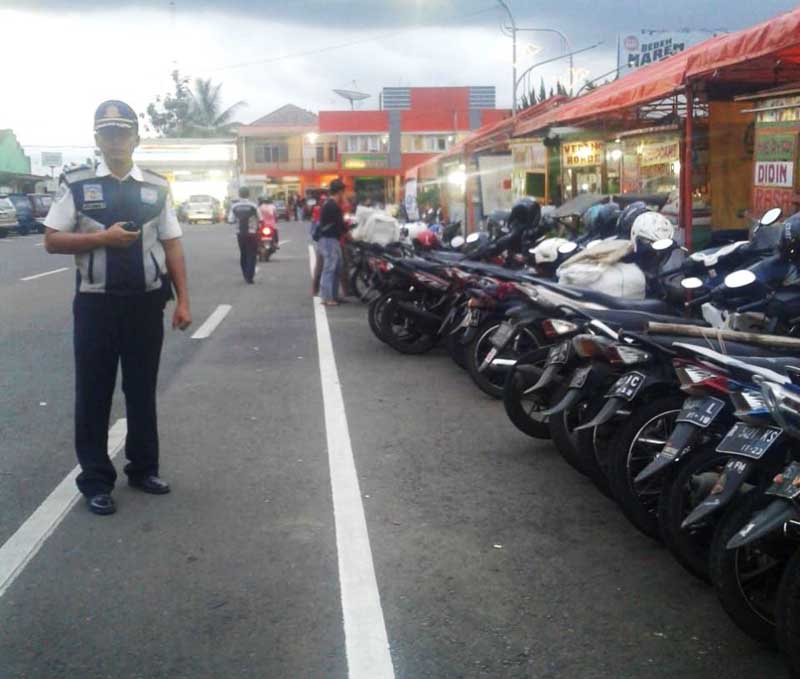 Seputar Alun-Alun Purbalingga, Kini Parkir Satu Baris