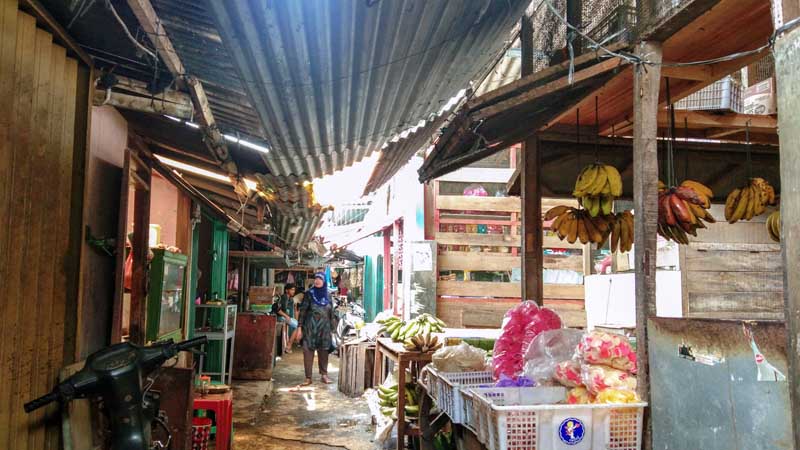 Kerusakan Tak Kunjung Ditangani, Pasar Gede dan Pasar Adipala Memprihatinkan