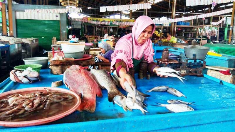 Sepi, Pedagang Ikan Minta Penataan Ulang Pasar