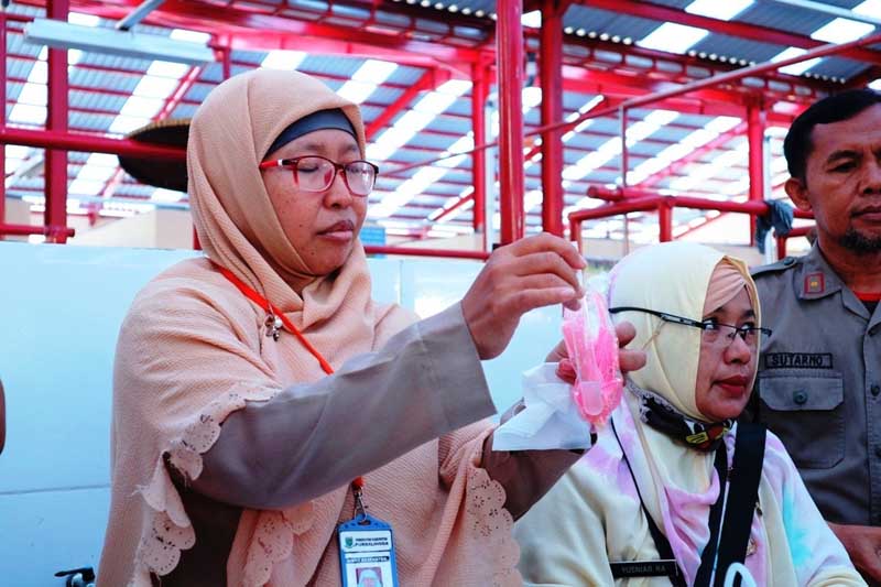 Beredar, Krupuk Pakai Pewarna Kain