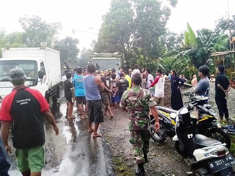 Tabrakan dengan Tronton, Siswa SMK Meninggal