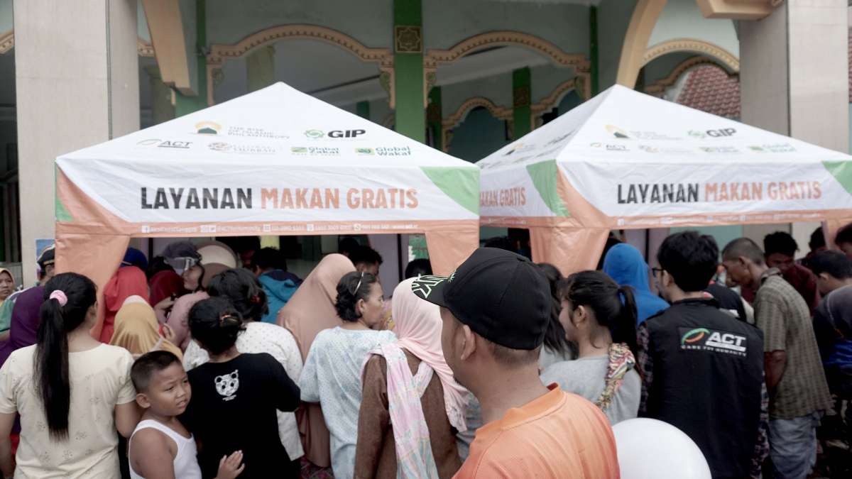 Hari Kedua, Humanity Food Truck 2.0 Tebar Manfaat di Kampung Nelayan Tanjung Mas