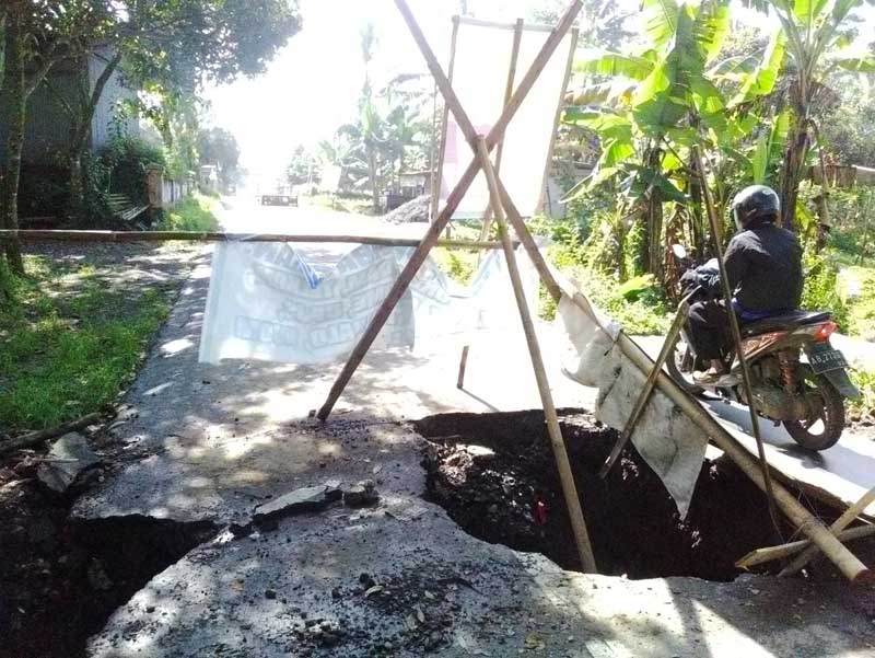 Jalan Ambrol, Akses Kendaraan Hanya Roda Dua