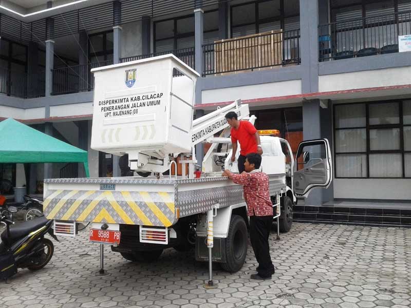 Gedung Bertingkat Harus Sediakan APAR