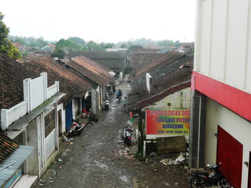 Pasar Bobotsari Butuh Pagar Pengaman