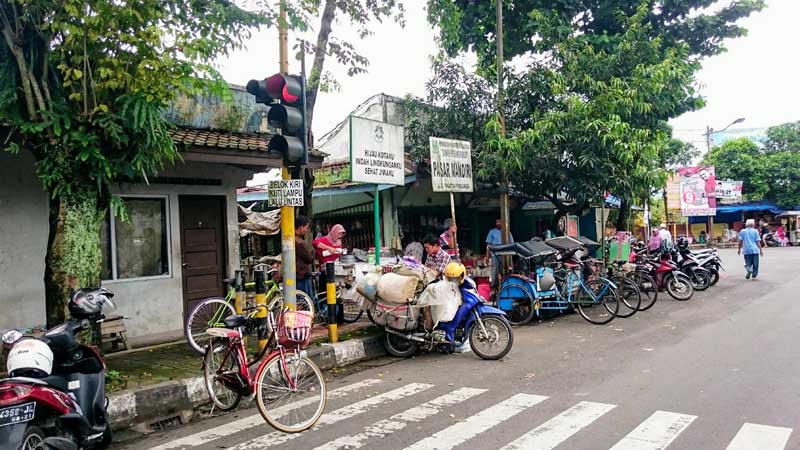 Pedagang Direlokasi ke Lapangan Wirasana